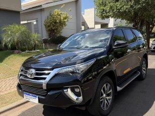 Foto 1 - Toyota Hilux SW4 SRX 2.8 Turbo Diesel 4x4