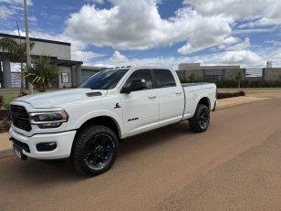 Foto 8 - RAM 3500 Laramie Night Edition 6.7 Turbo Diesel 4x4