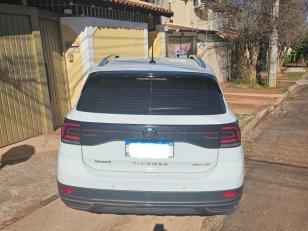 Foto 4 - Volkswagen T-Cross Highline 1.4 16v TSi