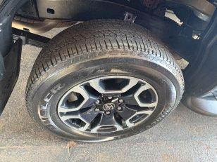 Foto 10 - Toyota Hilux SRX 2.8 Turbo Diesel 4x4