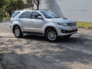 Foto 1 - Toyota Hilux SW4 SRV 3.0 Turbo Diesel 4x4