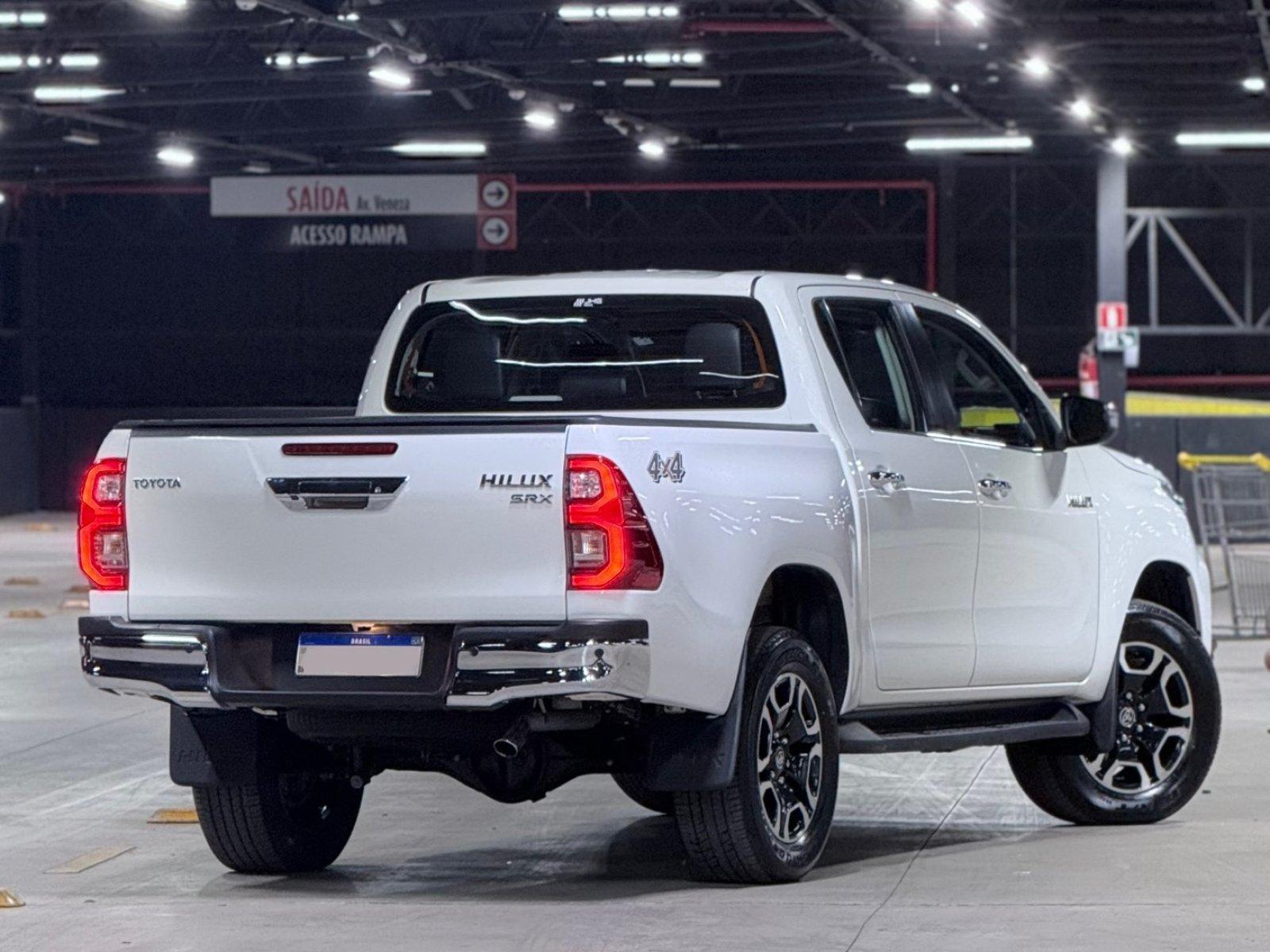 Foto 6 - Toyota Hilux SRX 2.8 Turbo Diesel 4x4