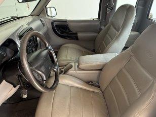 Foto 6 - Ford Ranger STX 4.0 V6 Gasolina 4x2 C.E
