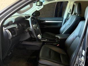 Foto 10 - Toyota Hilux SRX 2.8 Turbo Diesel 4x4