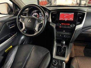 Foto 7 - Mitsubishi Triton HPE-S 2.4 Bi-Turbo Diesel 4x4