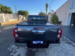 Foto 4 - Toyota Hilux SRX 2.8 Turbo Diesel 4x4