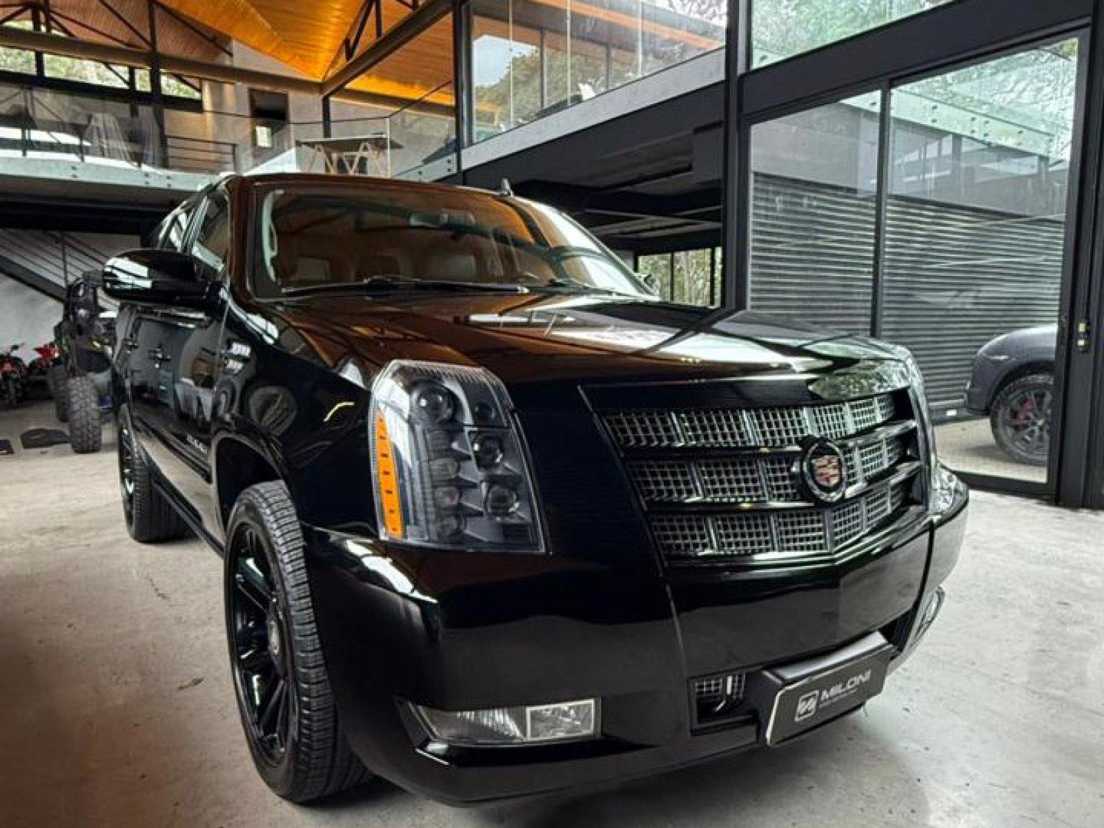 Foto 1 - Cadillac Escalade Platinum 6.2 V8 Flex AWD