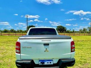 Foto 2 - Mitsubishi L200 Triton Sport GL 2.4 Turbo Diesel 4x4