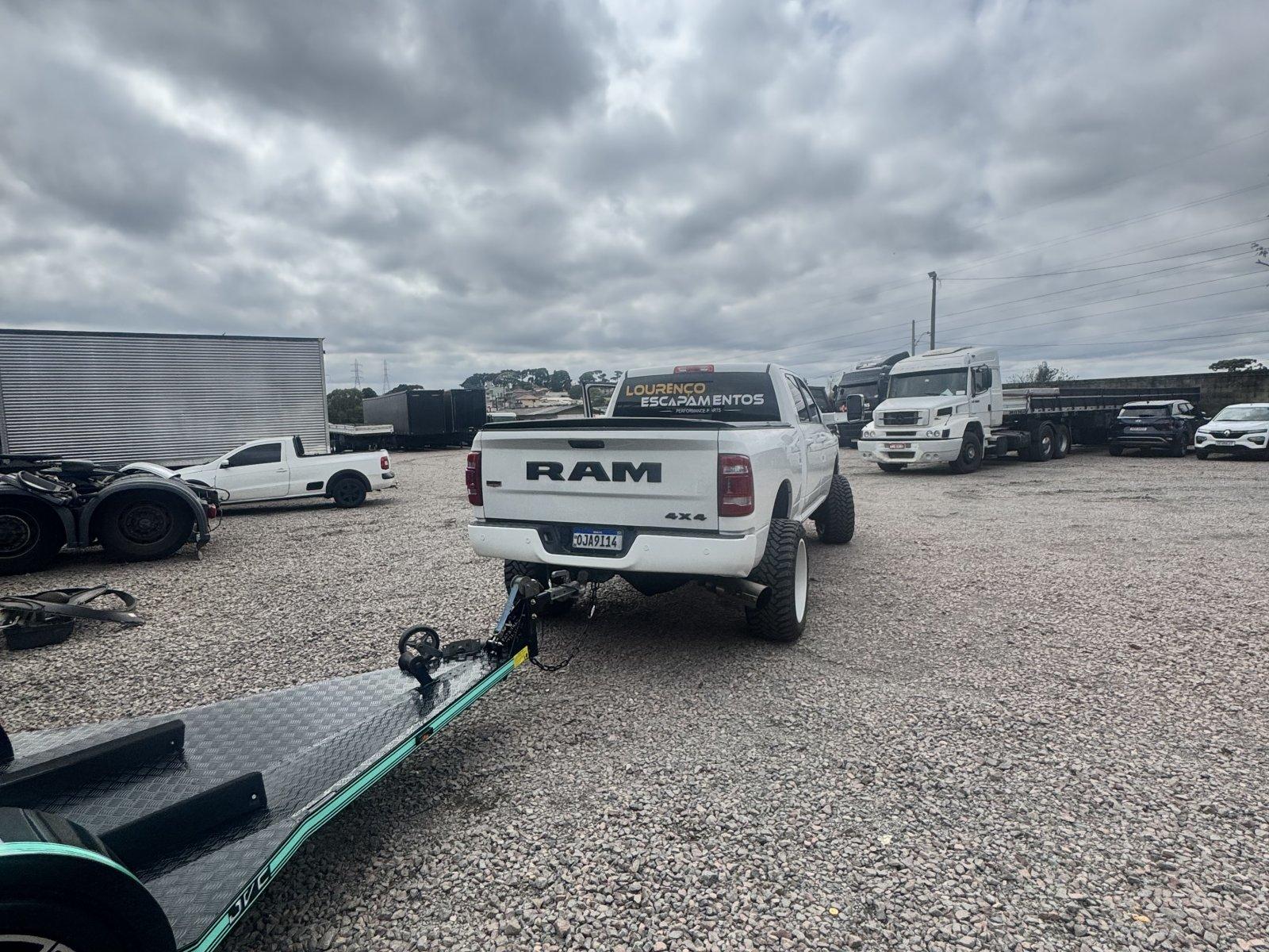 Foto 5 - RAM 2500 Laramie 6.7 Turbo Diesel 4x4