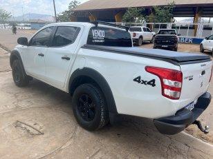 Foto 4 - Mitsubishi L200 Triton Sport GLS 2.4 Turbo Diesel 4x4