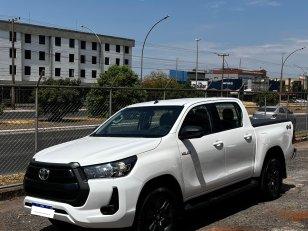Foto 1 - Toyota Hilux SR 2.8 Turbo Diesel 4x4