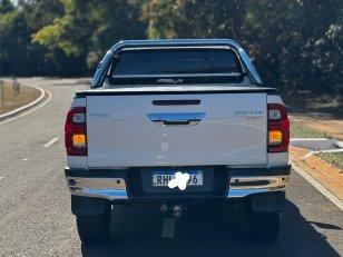 Foto 5 - Toyota Hilux SRX 2.8 Turbo Diesel 4x4