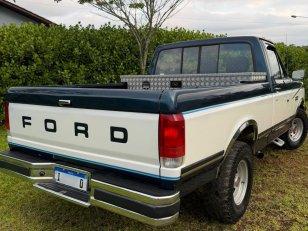 Foto 4 - Ford F1000 XLT 2.5 Turbo Diesel 4x2 C.S