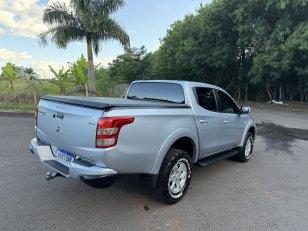 Foto 5 - Mitsubishi Triton GLS 2.4 Bi-Turbo Diesel 4x4