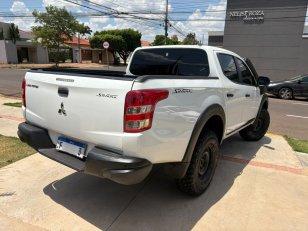 Foto 4 - Mitsubishi L200 Triton Sport GL 2.4 Turbo Diesel 4x4