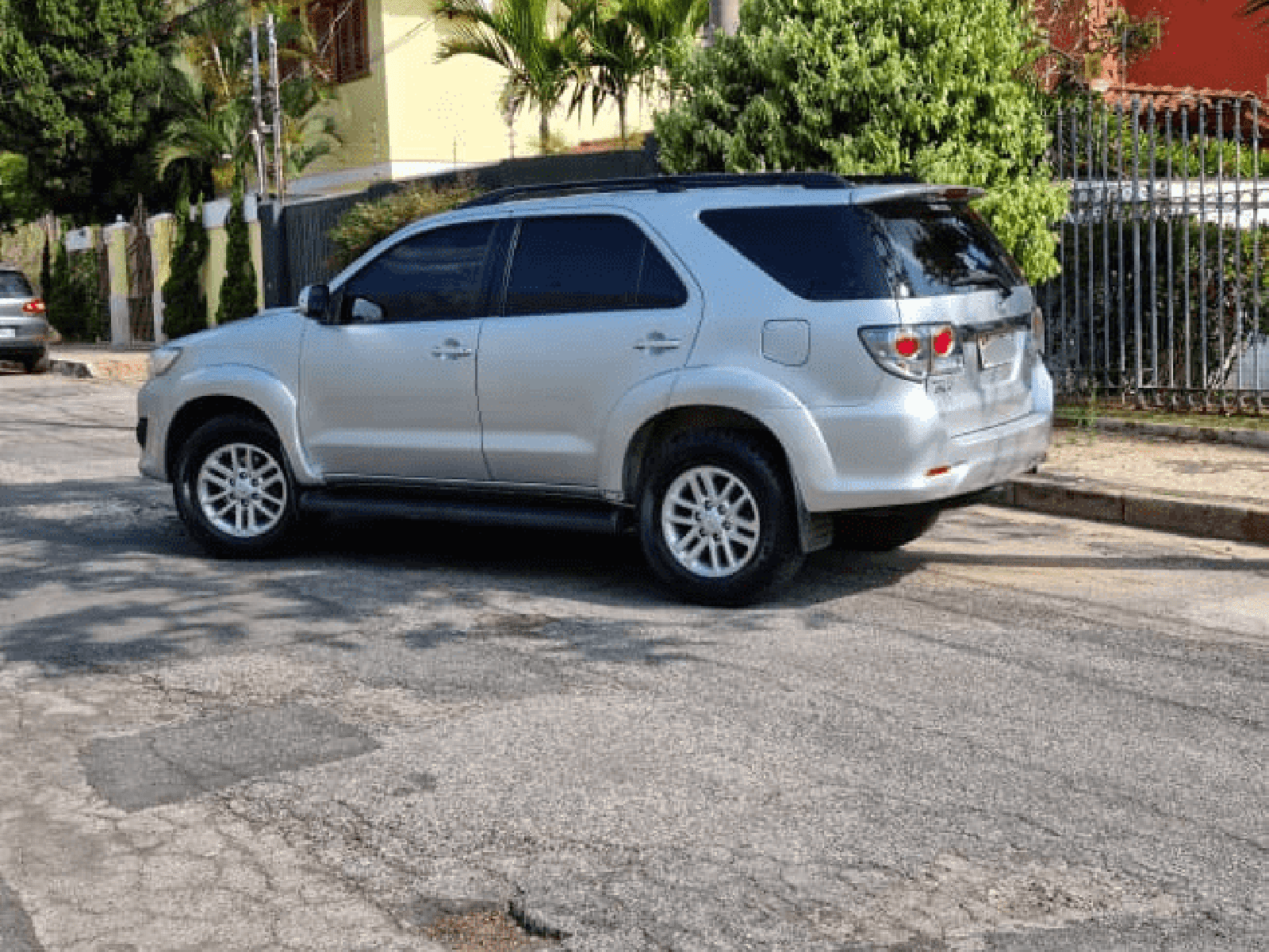 Foto 4 - Toyota Hilux SW4 SRV 3.0 Turbo Diesel 4x4