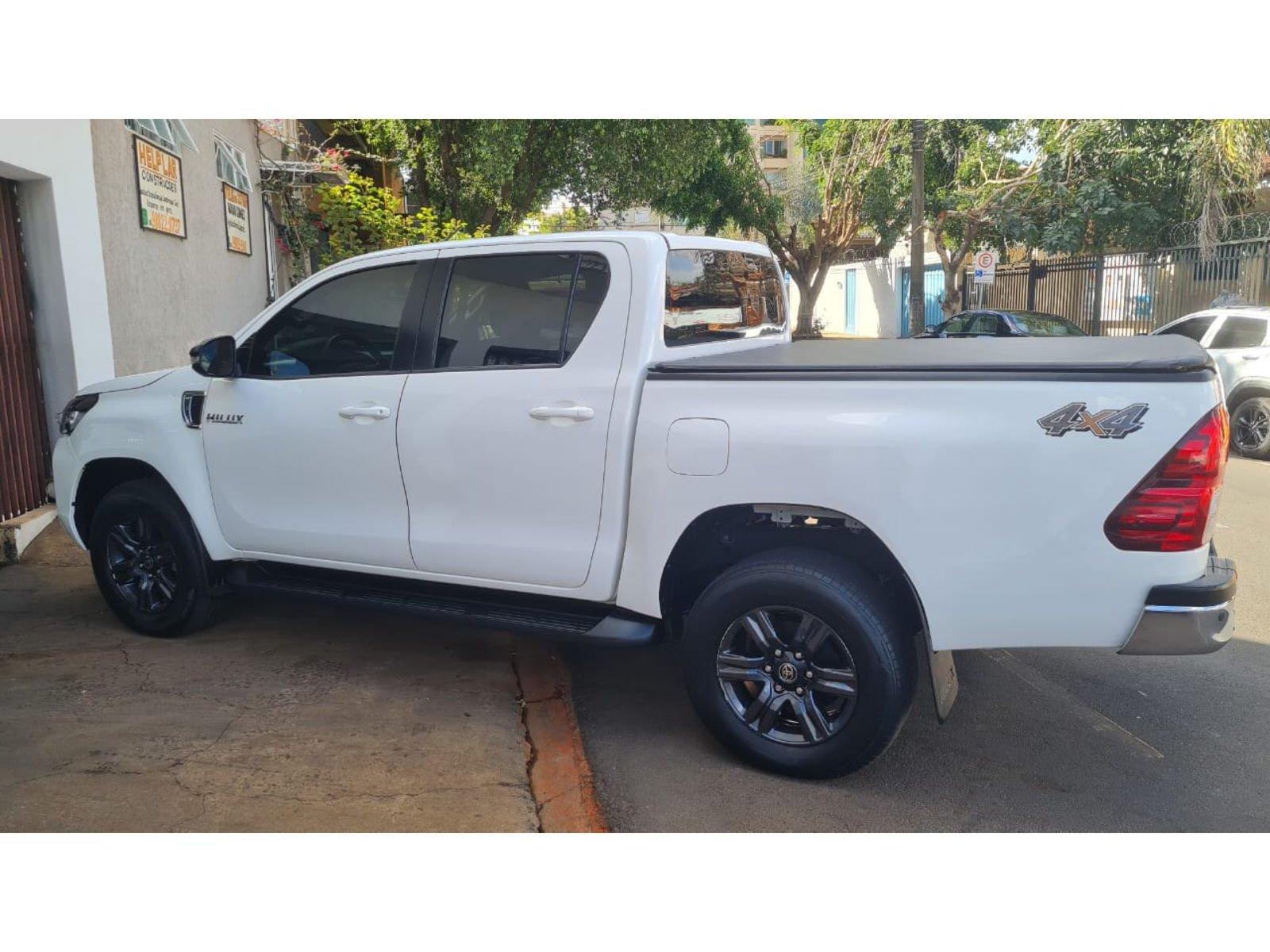 Foto 6 - Toyota Hilux SR 2.8 Turbo Diesel 4x4