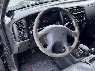 Foto 6 - Mitsubishi L200 GL 2.5 Turbo Diesel 4x4
