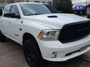 Foto 2 - RAM Classic Laramie 5.7 V8 Gasolina 4x4