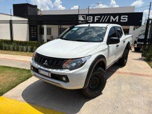 Foto 2 - Mitsubishi L200 Triton Sport GL 2.4 Turbo Diesel 4x4