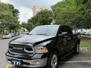 Foto 3 - RAM Classic Laramie 5.7 V8 Gasolina 4x4