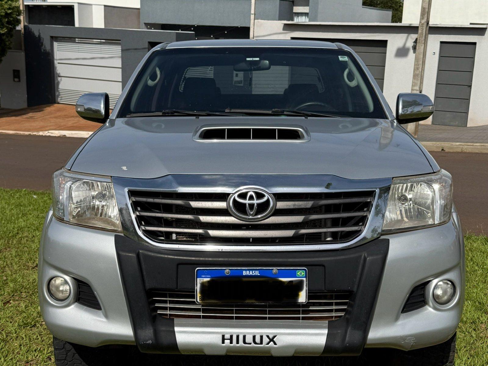 Foto 2 - Toyota Hilux SRV 3.0 Turbo Diesel 4x4