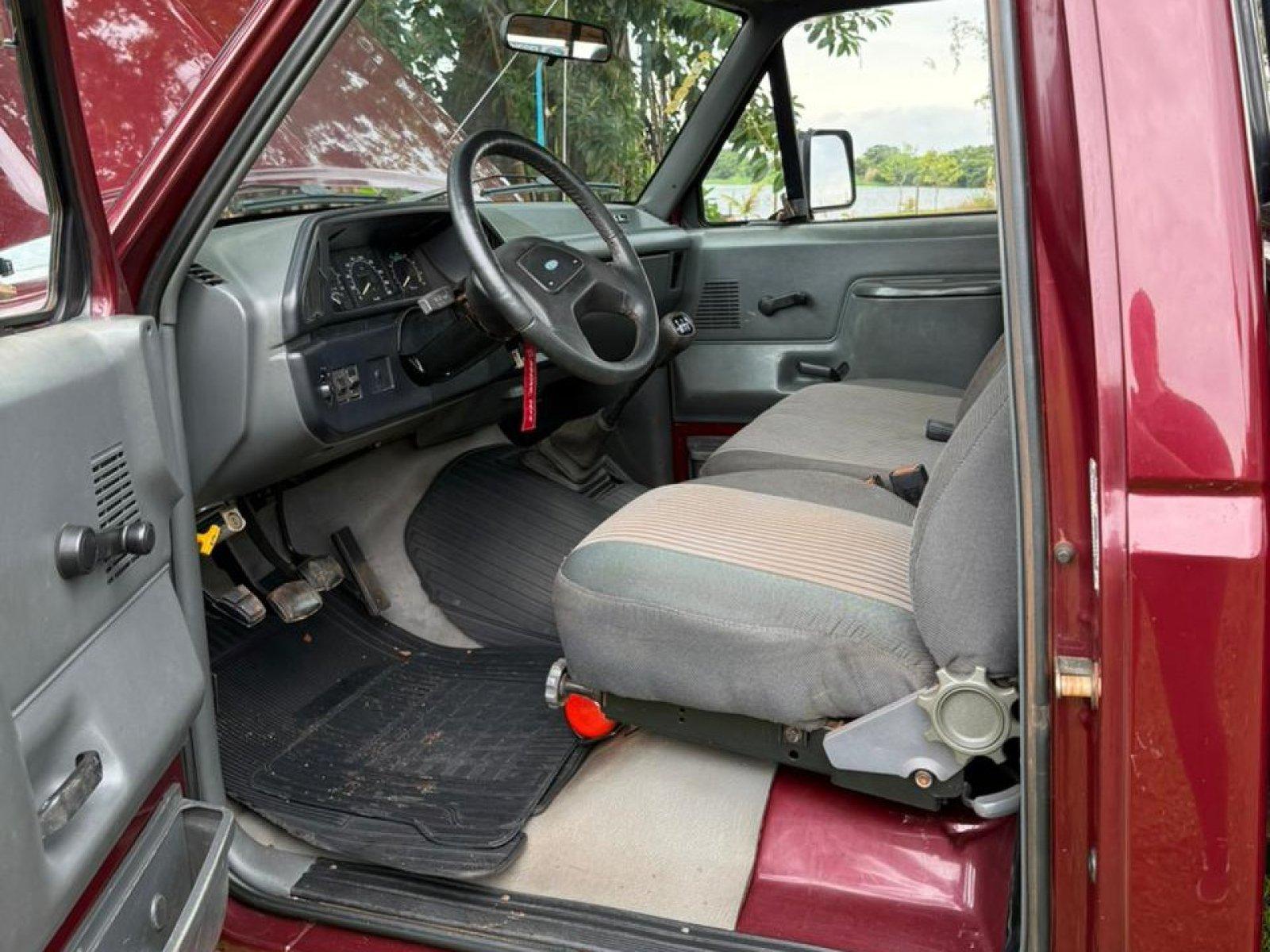 Foto 5 - Ford F1000 XL 4.3 Turbo Diesel 4x2 C.S