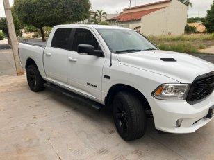 Foto 6 - RAM Classic Laramie Night Edition 5.7 V8 Gasolina 4x4