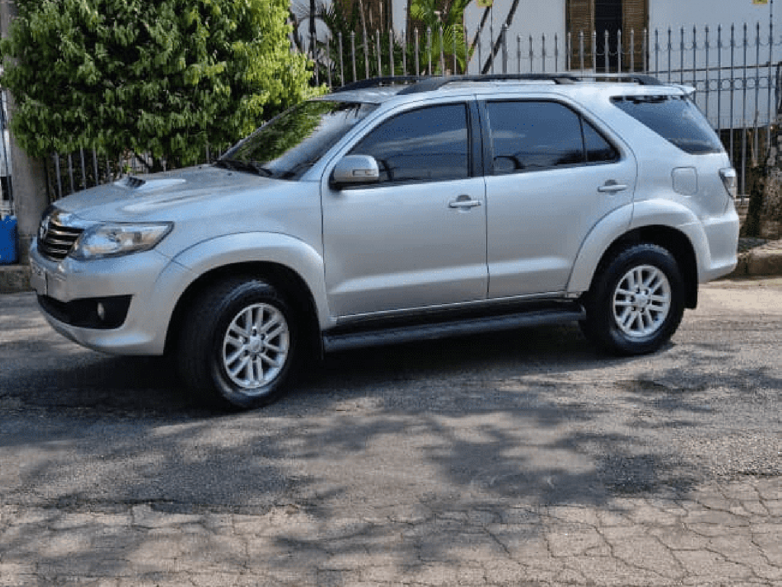 Foto 3 - Toyota Hilux SW4 SRV 3.0 Turbo Diesel 4x4