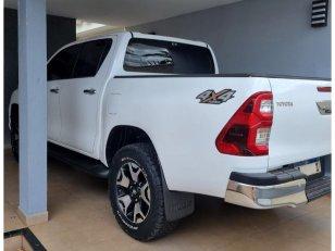 Foto 2 - Toyota Hilux SRX 2.8 Turbo Diesel 4x4