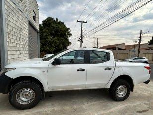 Foto 3 - Mitsubishi L200 Triton Sport GL 2.4 Turbo Diesel 4x4
