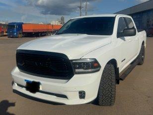 Foto 2 - RAM Classic Laramie Night Edition 5.7 V8 Gasolina 4x4