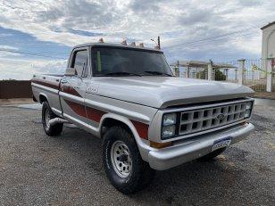 Foto 1 - Ford F1000 3.9 Diesel