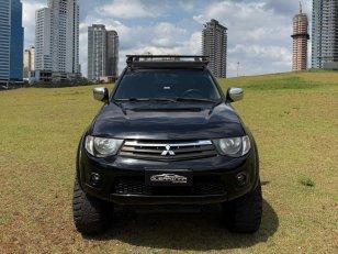 Foto 2 - Mitsubishi L200 Triton HPE 3.2 Turbo Diesel 4x4