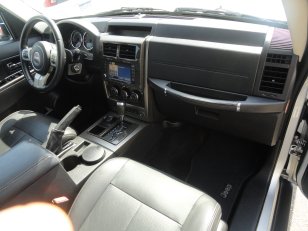 Foto 9 - Jeep Cherokee Limited 3.7 V6