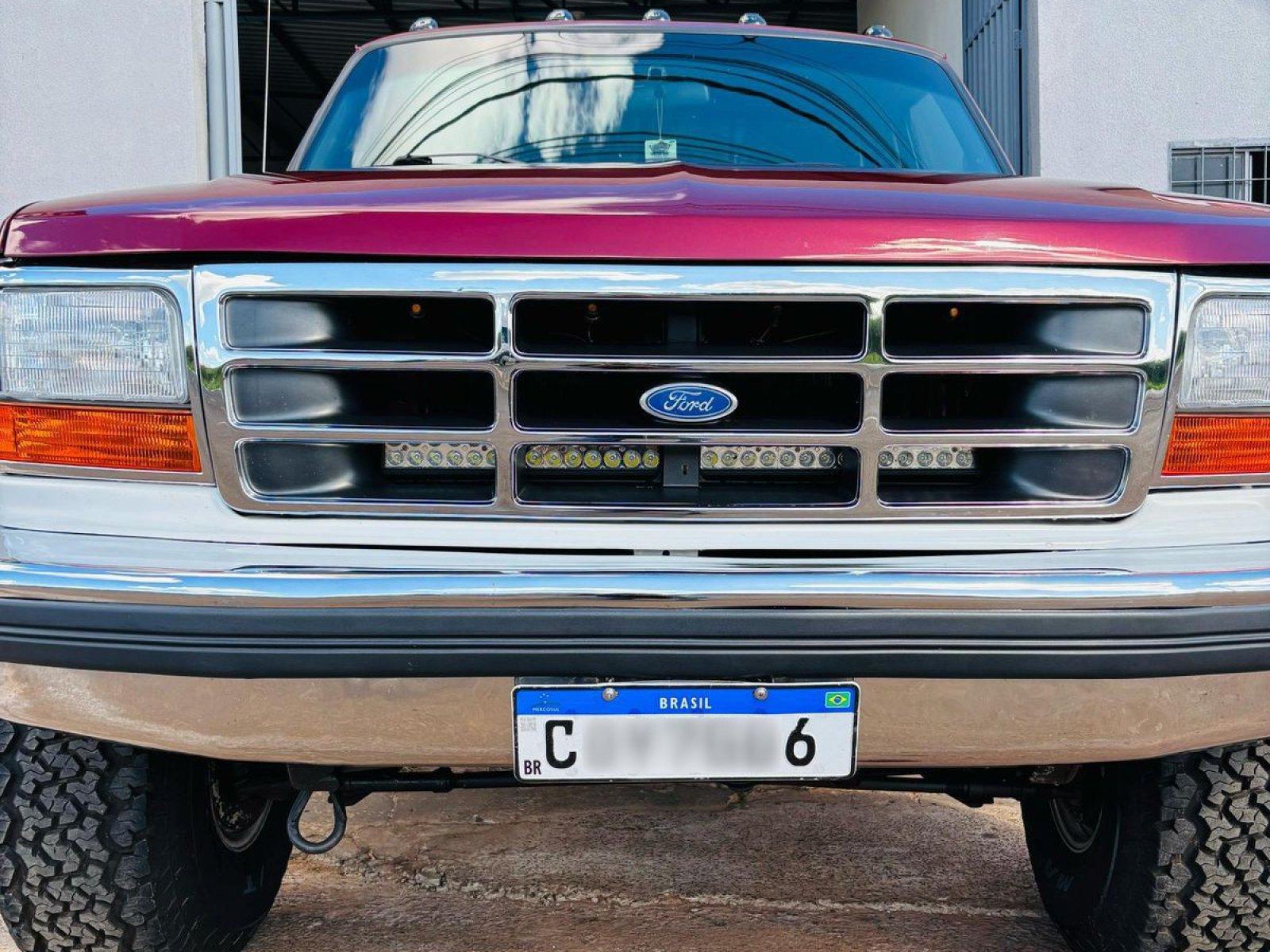 Foto 2 - Ford F1000 XL 4.3 Turbo Diesel 4x2 C.S